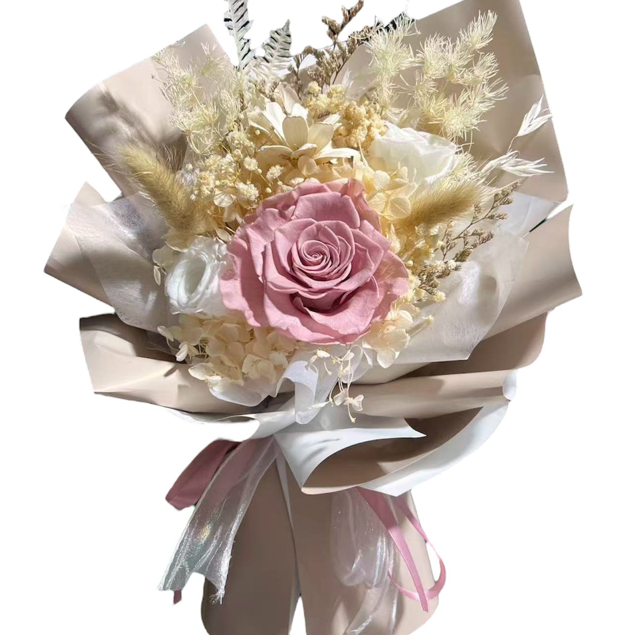 Preserved Bouquet w Gift Bag Ivory