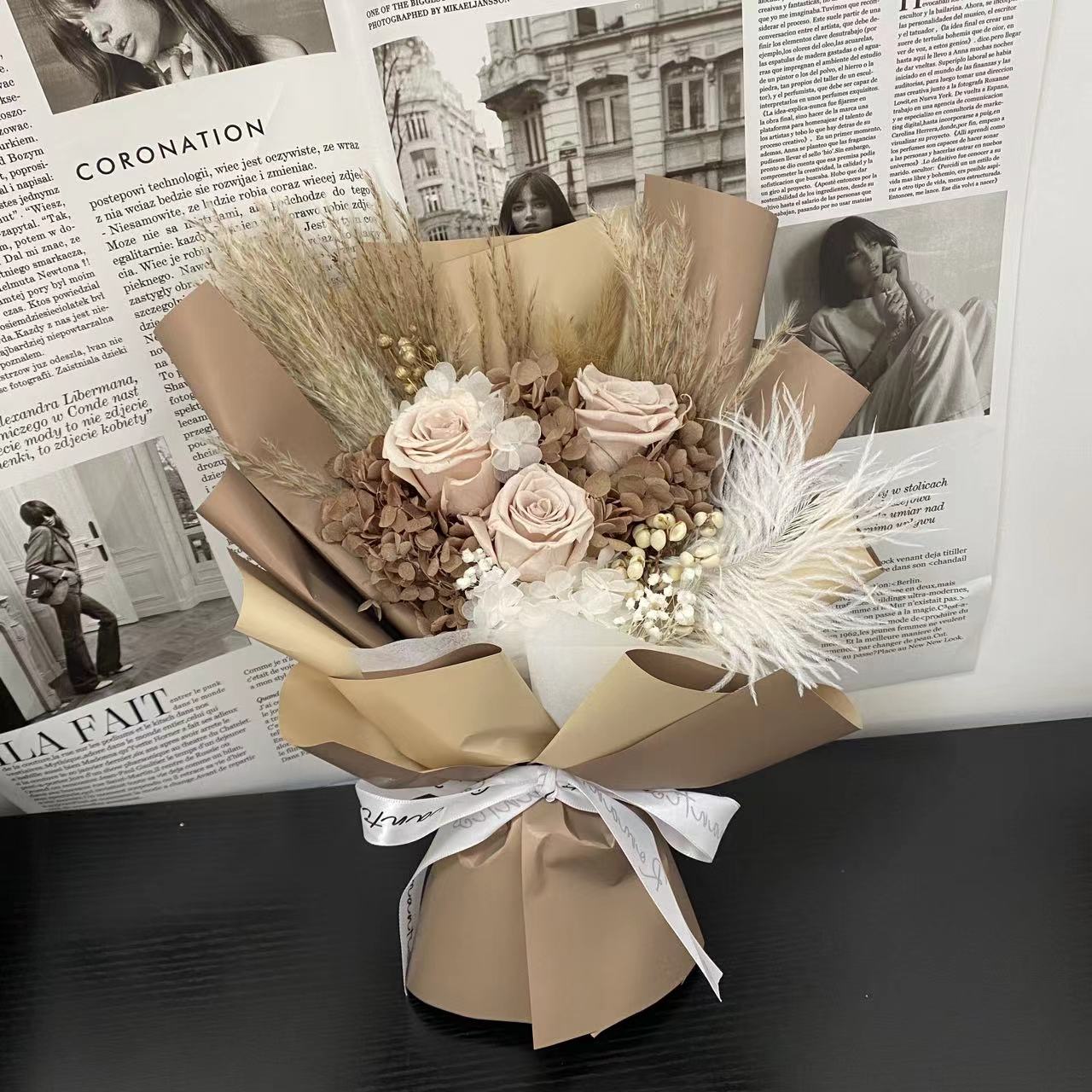 Preserved Bouquet (with gift bag) Natural